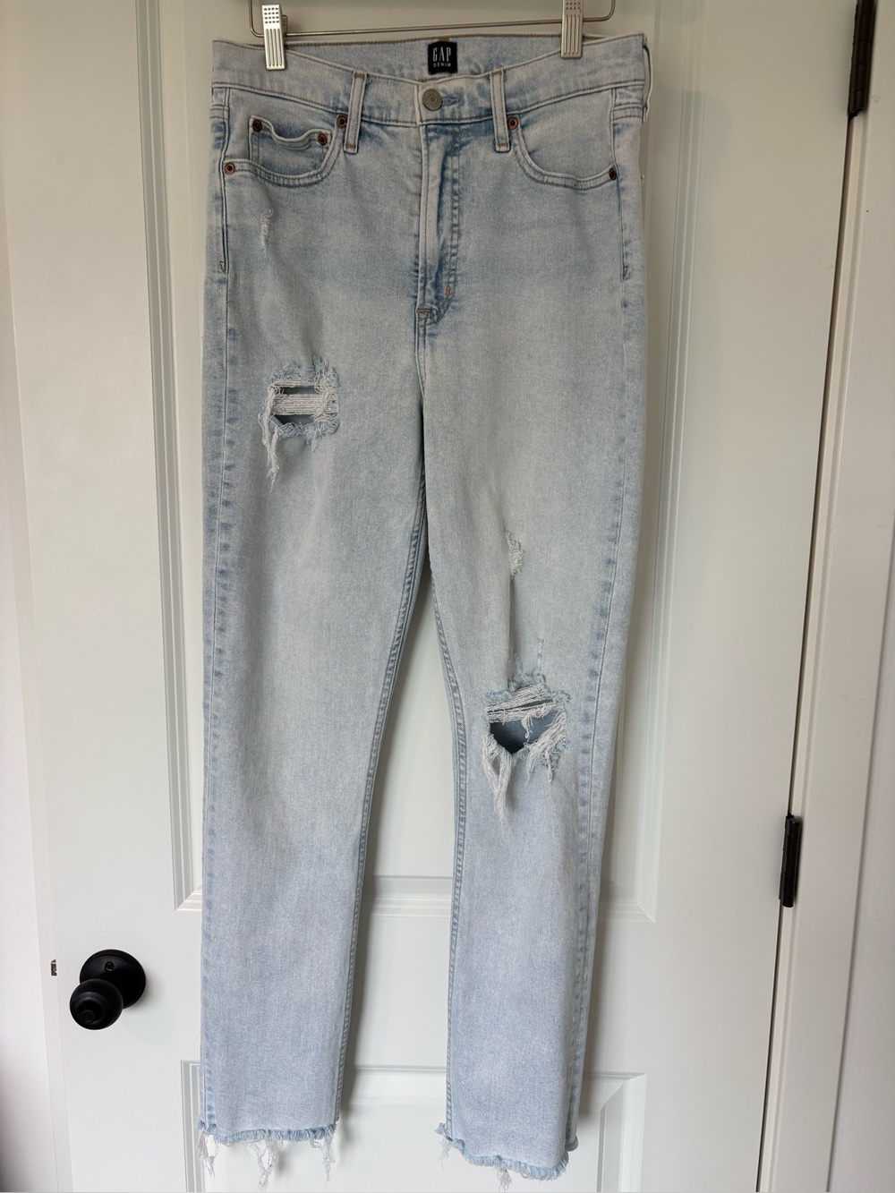 Gap Cigarette Light Wash distressed Jeans - size 8 tall
